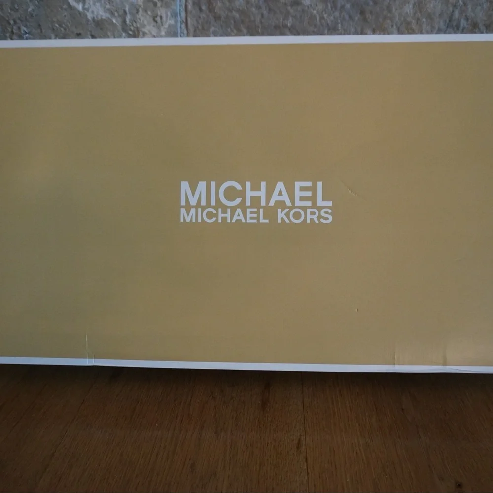 Michael Kors Leather Kelsea Slouchy Boot in Pale Gold size 8.5 - Picture 6 of 7